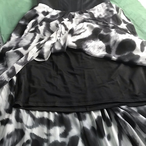 Brand new dress - Picture 3 of 4